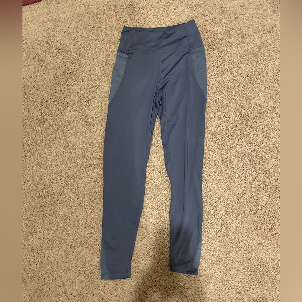 Never before worn pery winkle leggings. Decent quality in perfect condition